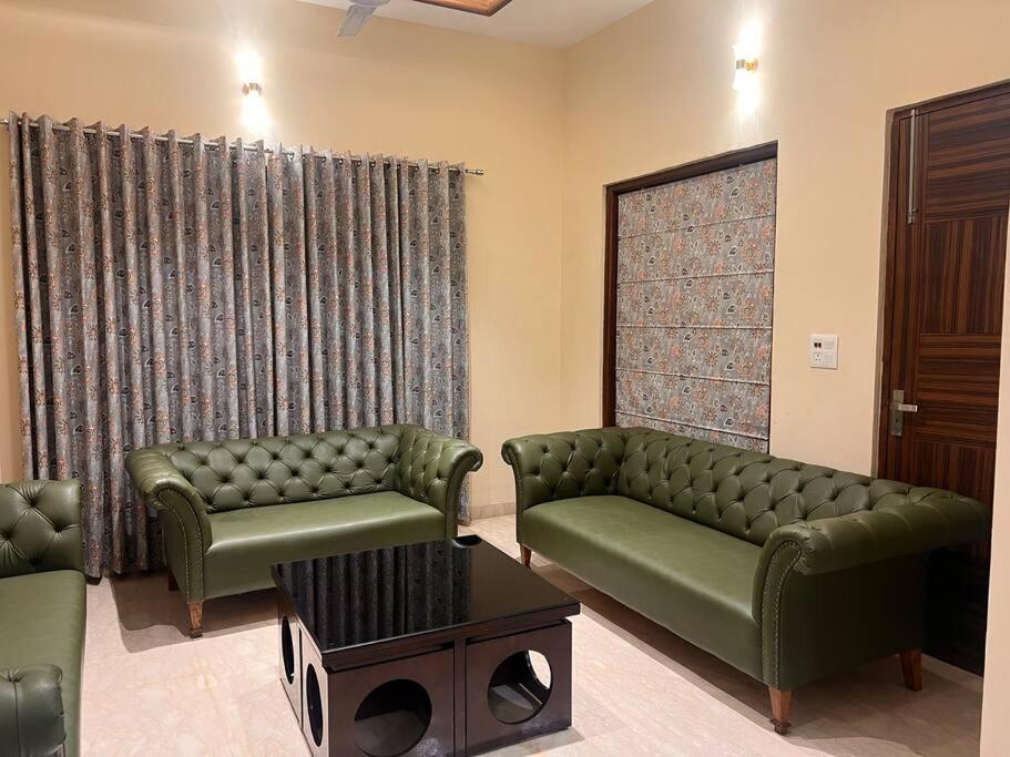 5Bhk Home Away From Home At Ranjit Avenue Amritsar Exterior foto