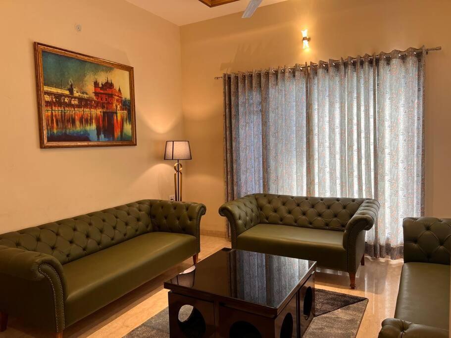5Bhk Home Away From Home At Ranjit Avenue Amritsar Exterior foto